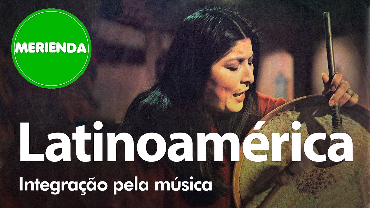 Capa do programa com a imagem da cantora Mercedes Sosa tocando violão ao fundo, no alto a esquerda um círculo verde com o nome do programa "Merienda". Está escrito Latinoamérica, integração pela música