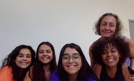 A equipe MIRA, formada por quatro estudantes do ensino médio integrado ao técnico no Instituto Federal de Minas Gerais (IFMG), em Ouro Preto, Minas Gerais