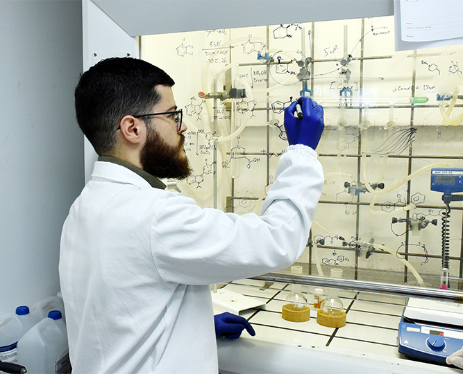Um dos auores do trabalho e pós-doutorando, Micael Cunha: um pacote de ferramentas como ensaios, reagentes e novas moléculas inibitórias para estudar a proteína
