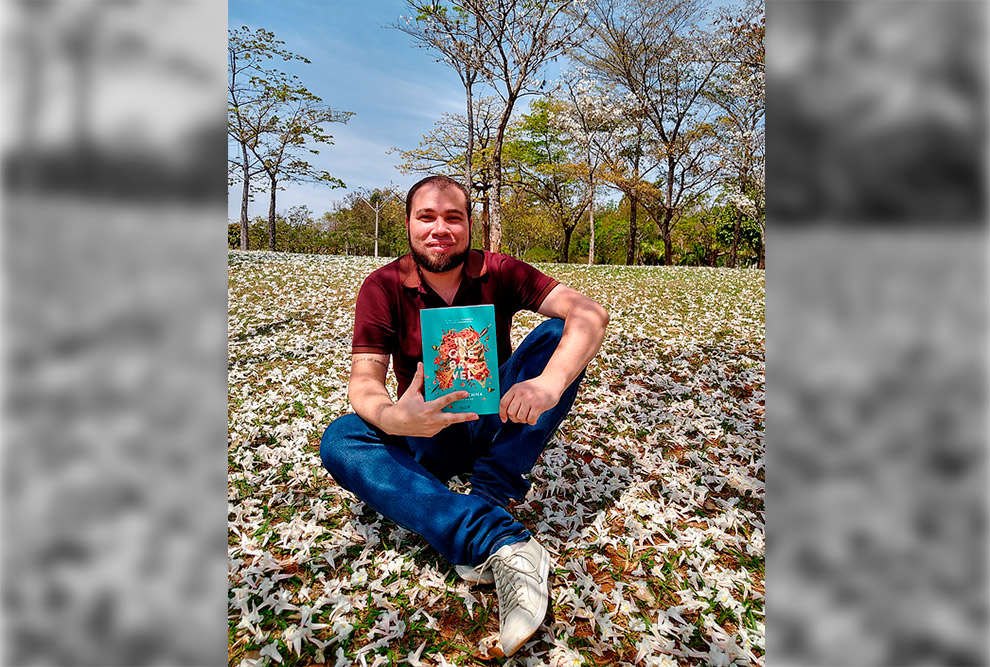 Victor Menezes, é autor de conto LGBT+, lançado em antologia na Bienal do Livro do Rio