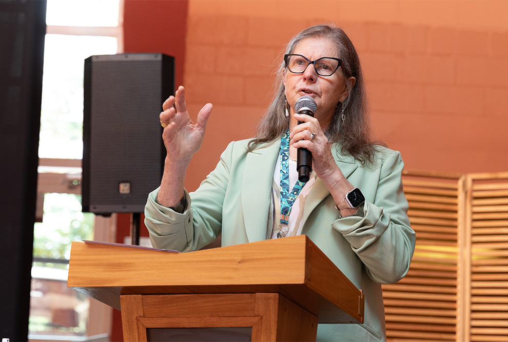 A reitora em exercício da Unicamp, Maria Luiza Moretti, prestou homenagens às mulheres na abertura das atividades organizadas pelo GGBS