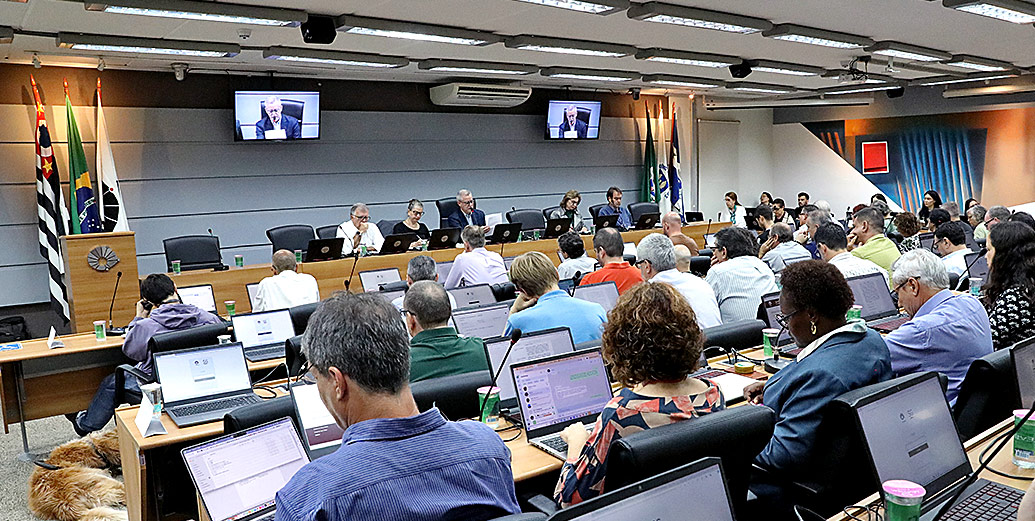 A 189ª sessão ordinária do Conselho Universitário foi realizada na manhã desta terça-feira, dia 3/12