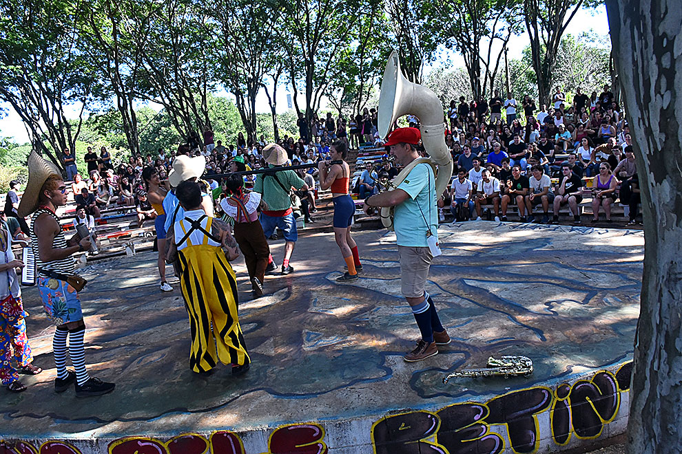 A Calourada teve início na Praça da Paz com uma caminhada até o Ginásio Multidisciplinar da Unicamp