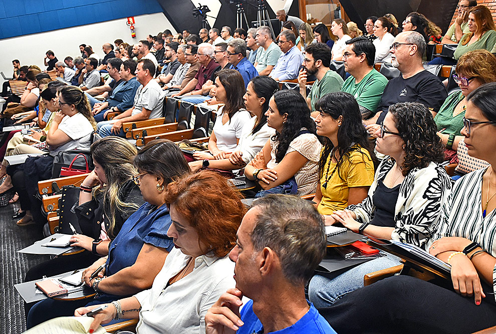 o evento visa fortalecer o processo de formação continuada de professores, além de aprofundar a aproximação entre os dois colégios