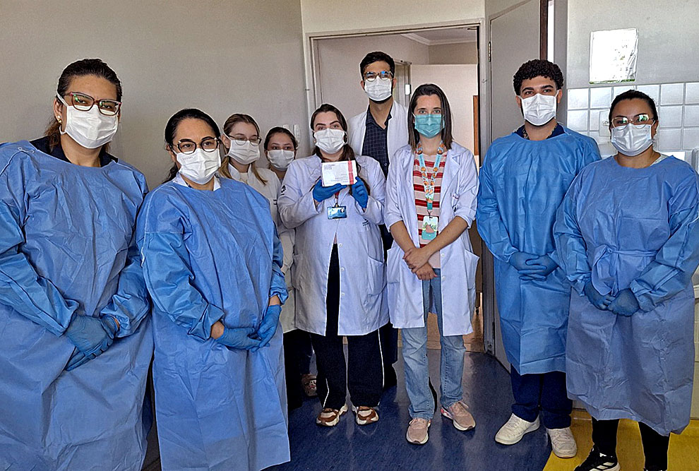 Equipes da neurologia e pediatria do HC da Unicamp