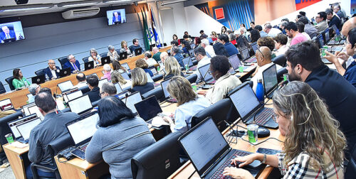 Consu aprova índice de reajuste salarial e aumento no vale-refeição