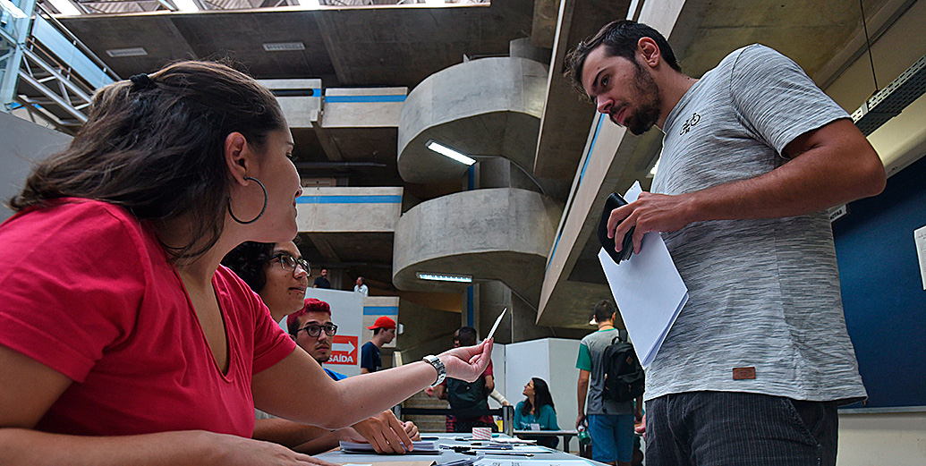 Guia reúne informações sobre procedimentos, normas, documentação e legislação que disciplinam a vida acadêmica