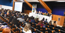 Encontro na Unicamp reúne especialistas para discutir envelhecimento e cuidado