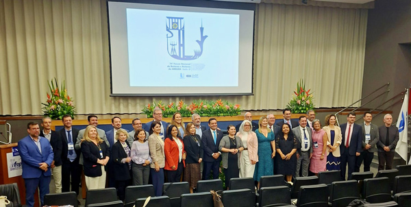 O 74º Fórum Nacional de Reitoras e Reitores da Abruem, comprevisão de encerramento nesta quinta-feira (14), em Brasília