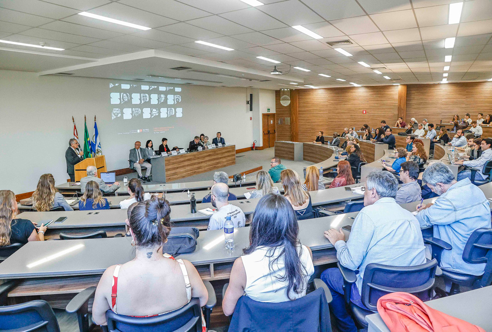 Além da Unicamp e da USP, estiveram presentes a Universidade Estadual Paulista, a Universidade Federal de São Paulo, a Universidade Federal de São Carlos e a Universidade Federal do ABC 