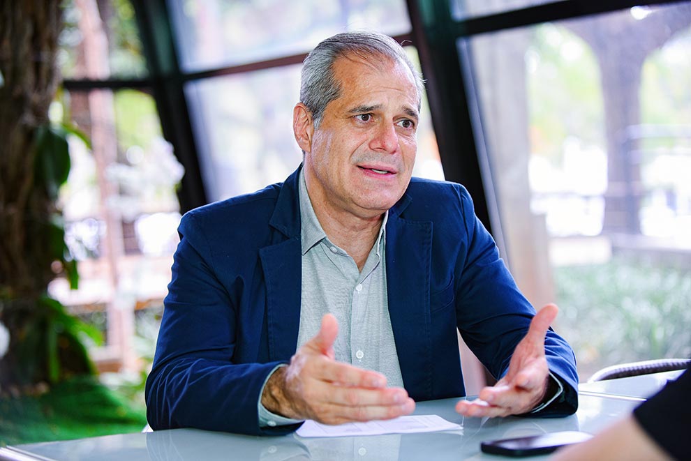 O dermatologista Paulo Velho: oportunidades de mestrado e doutorado