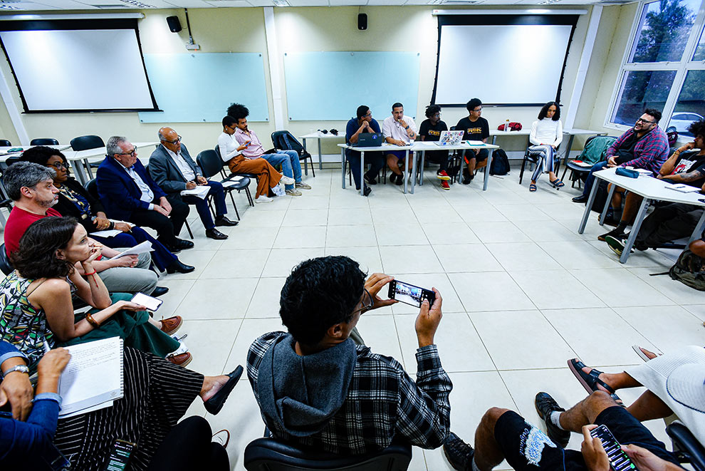Encontro com os representantes do Movimento Negro: maior abrangência das políticas de permanência