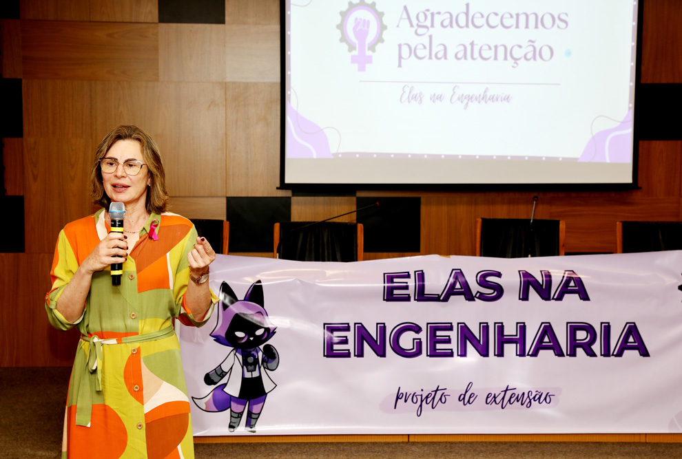 A diretora associada da FEM, Kátia Dedini (à esquerda) e a pró-reitora de Pesquisa, Ana Frattini: resiliência