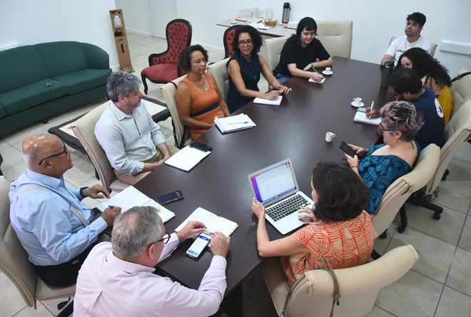 O grupo discutiu questões de acessibilidade, arquitetônica, atitudinal e pedagógica